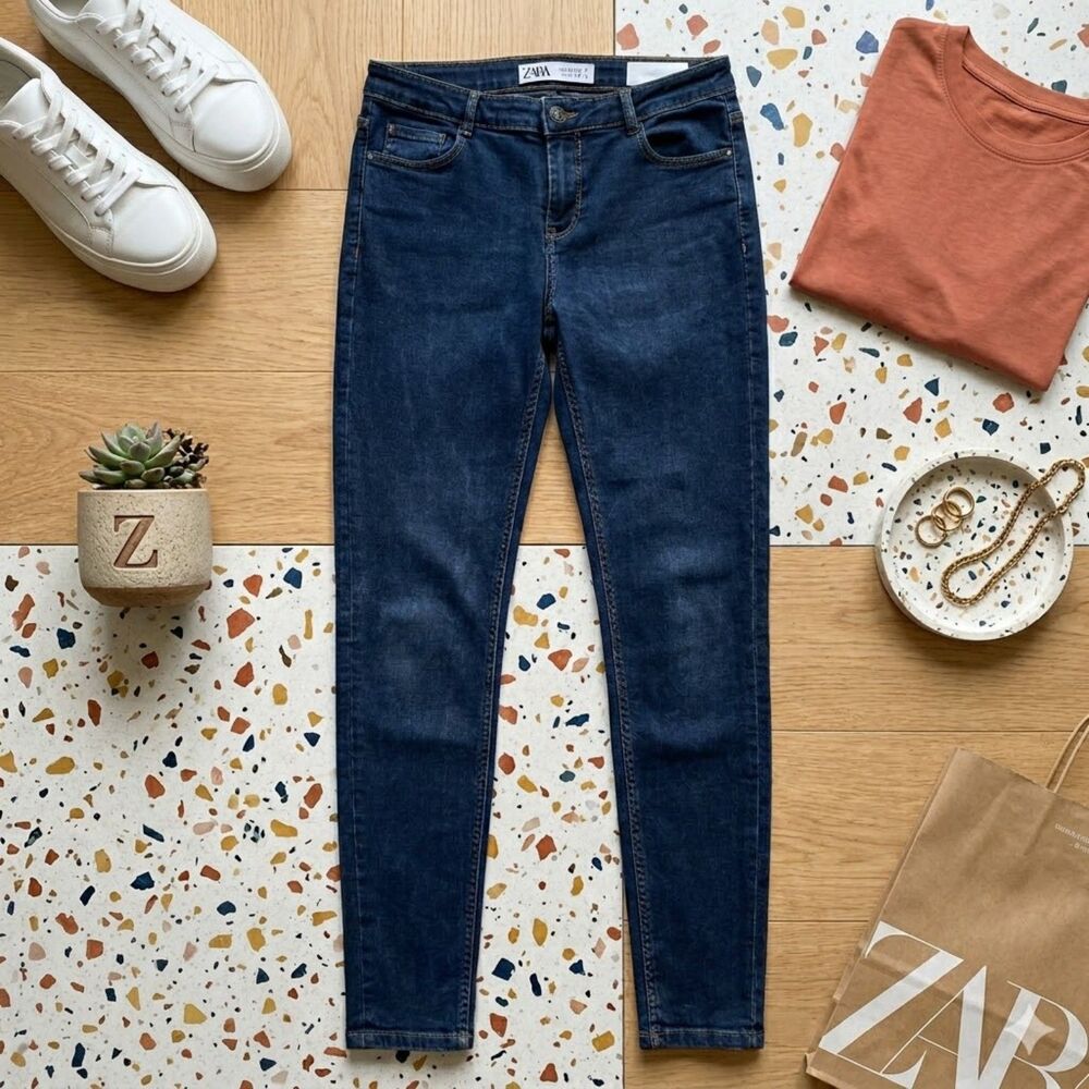 Zara TRF Dark-Wash Super Skinny Sculpt Jeans Size 8
